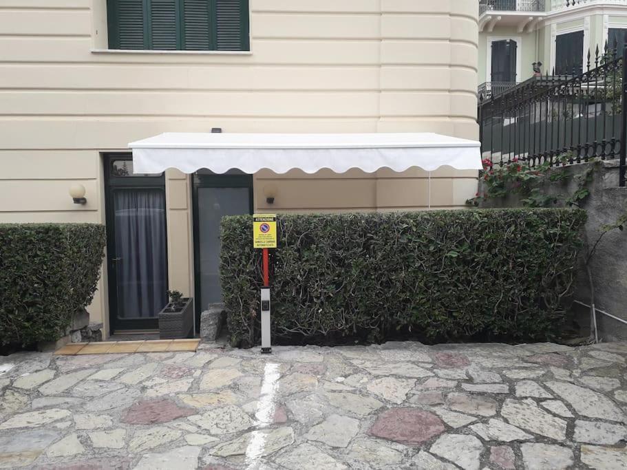 La Casa Di Anna, In Palazzina Liberty Fronte Parco Lägenhet Bordighera Exteriör bild